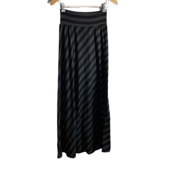 B Design Dresses & Skirts - B Design Striped Maxi Skirt Size Small